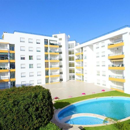 Quiet Apartment Overlooking The Swimming Pool Armacao de Pera Exterior foto