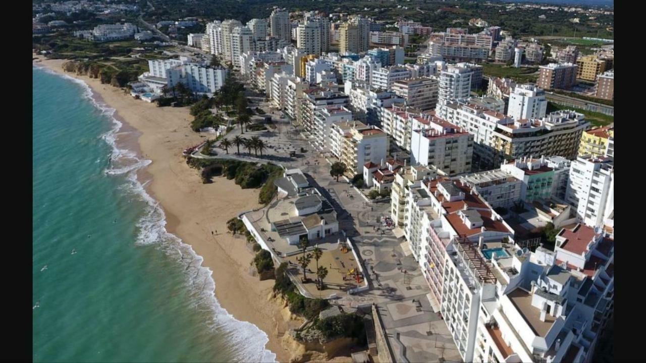 Quiet Apartment Overlooking The Swimming Pool Armacao de Pera Exterior foto