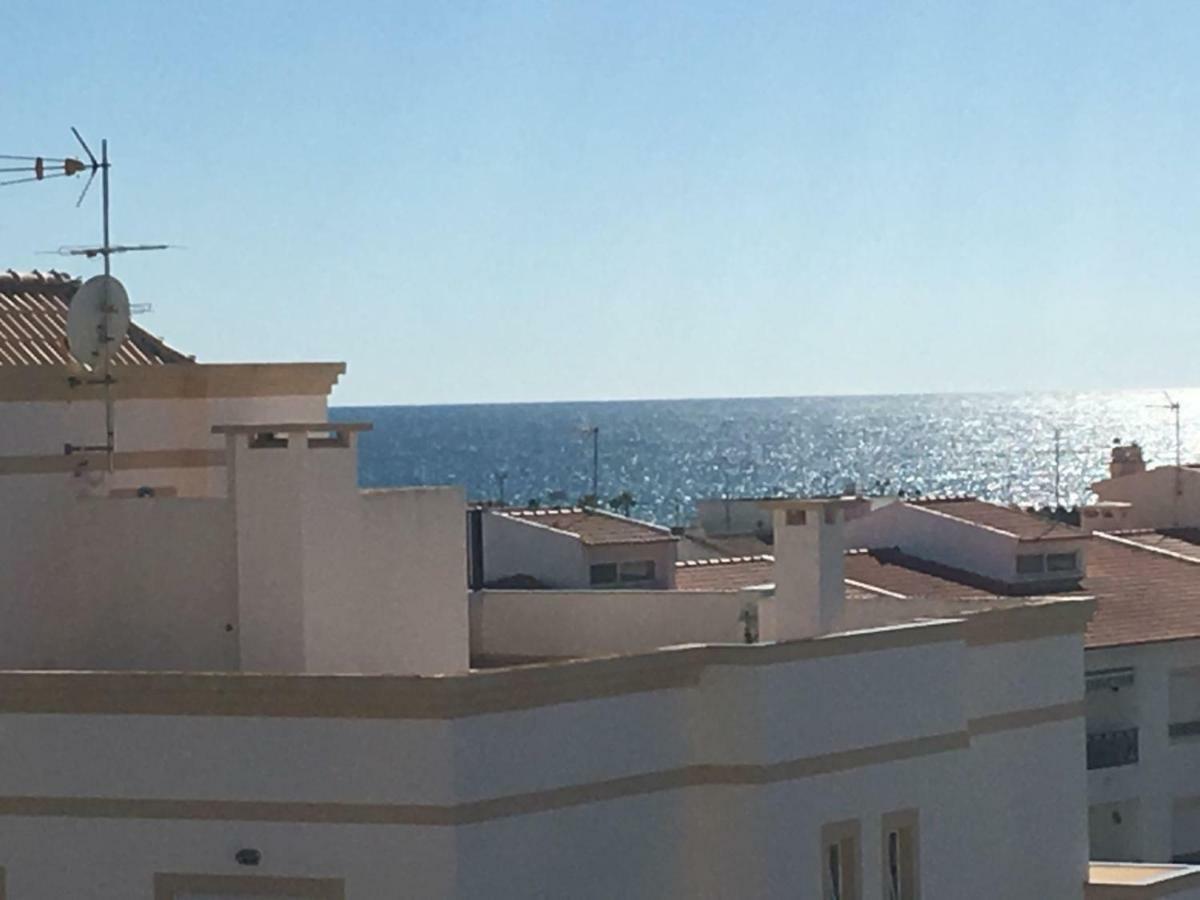 Quiet Apartment Overlooking The Swimming Pool Armacao de Pera Exterior foto