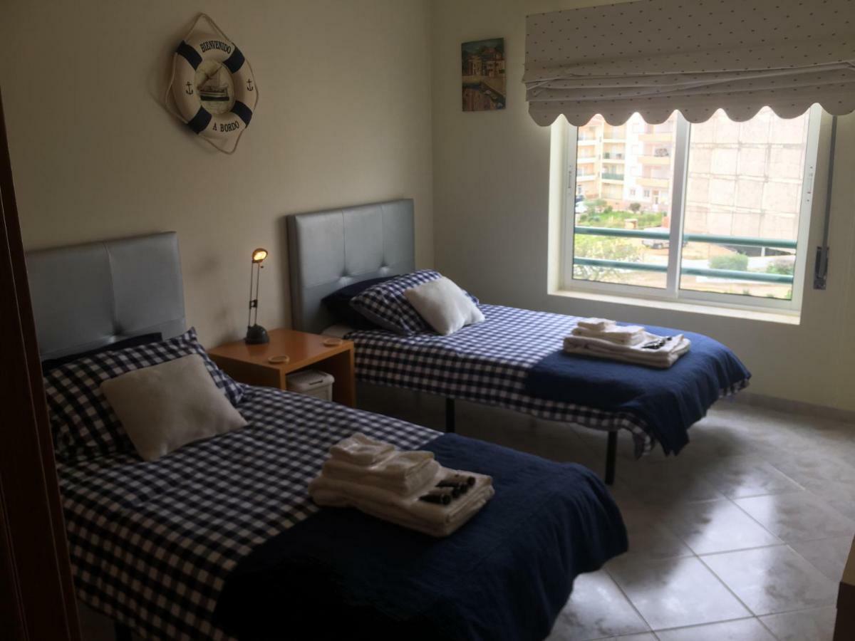 Quiet Apartment Overlooking The Swimming Pool Armacao de Pera Exterior foto