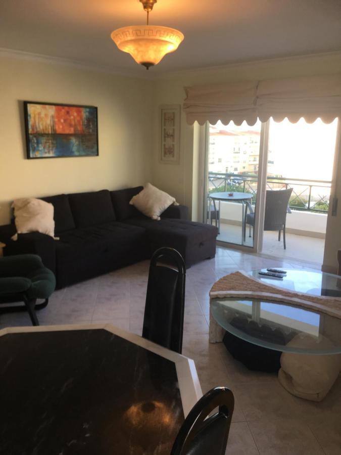 Quiet Apartment Overlooking The Swimming Pool Armacao de Pera Exterior foto